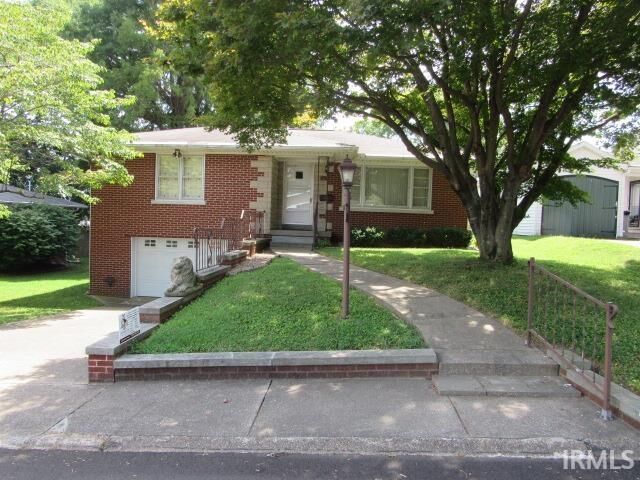 Property Photo: 634 E Tenth Street IN 47620