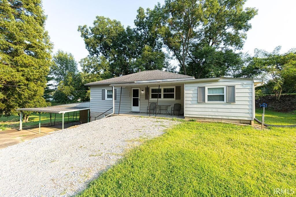 Property Photo:  520 Center Street  IN 47635 