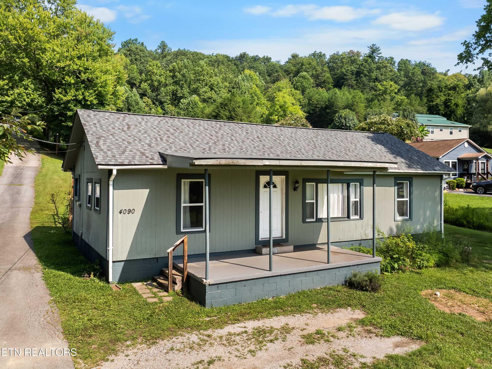 Property Photo: 4090 W Buttermilk Rd TN 37763