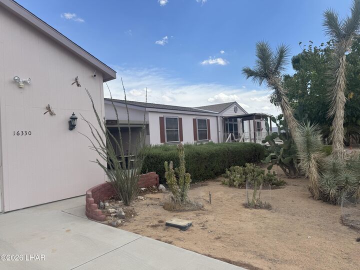 Property Photo: 16330 S Hillery Ave AZ 86438