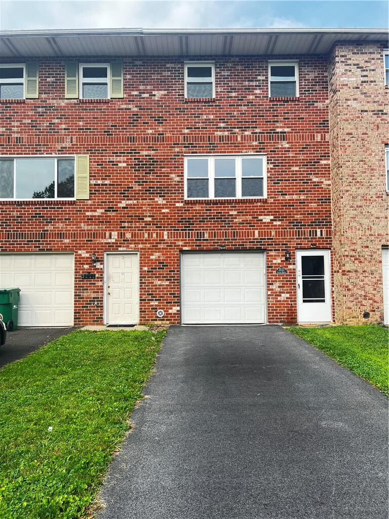 Property Photo:  3113 Lucas Drive  PA 18017 
