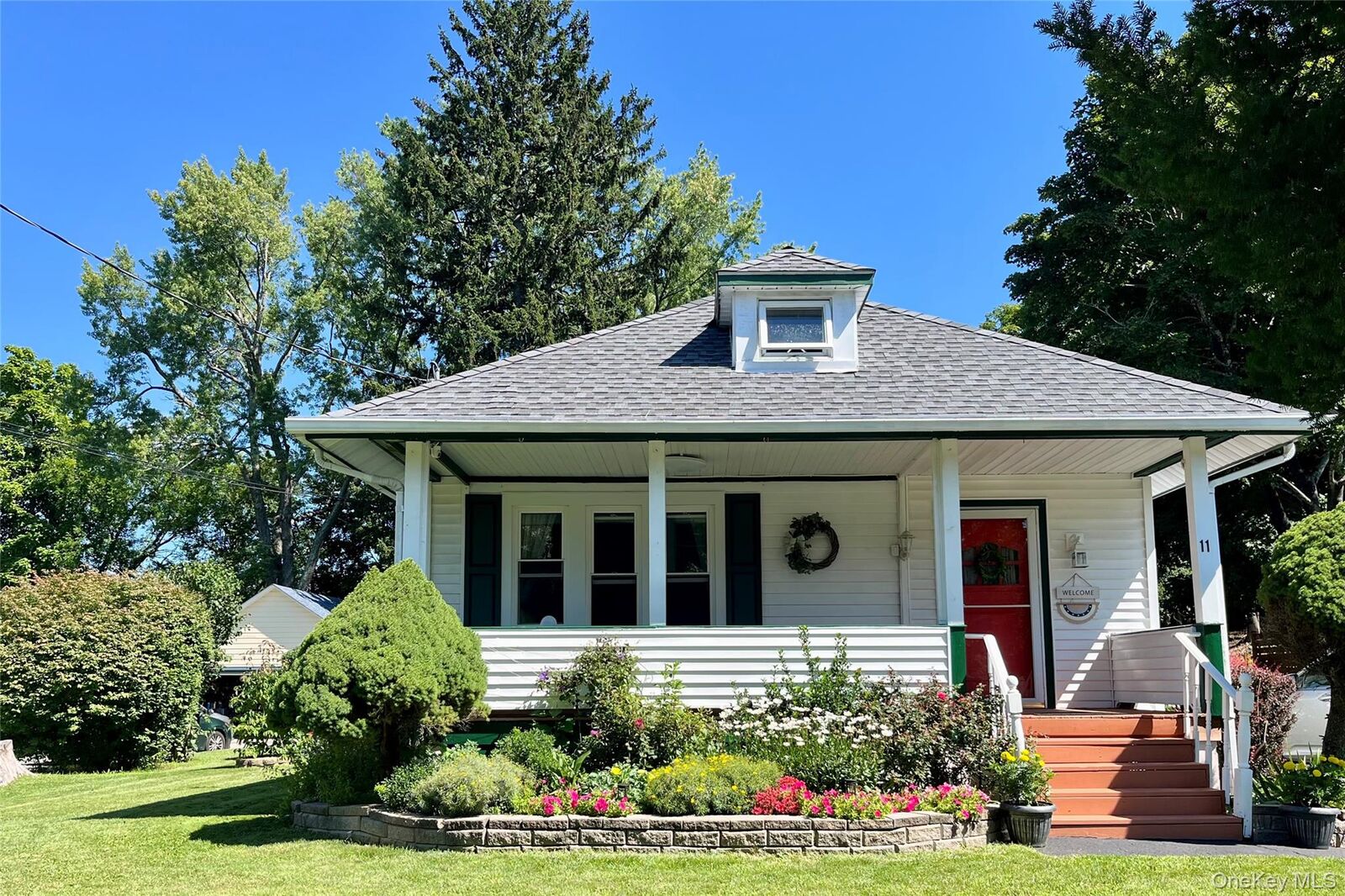 Property Photo:  11 Rose Place  NY 10917 