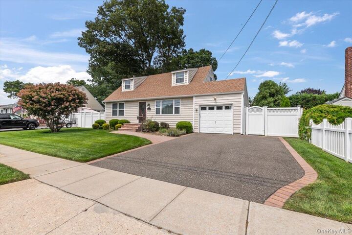 Property Photo:  177 N Queens Avenue  NY 11758 
