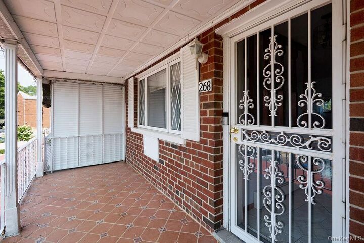 Property Photo:  268 Throggs Neck Boulevard  NY 10465 