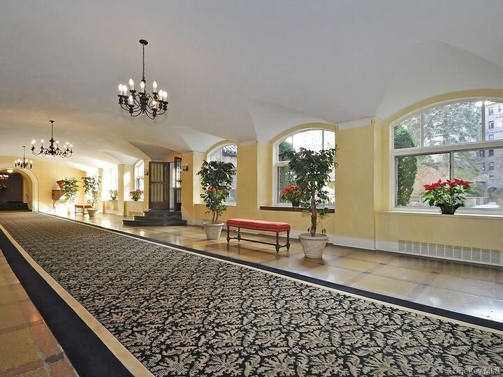 Property Photo: 16 N Chatsworth Avenue 606 NY 10538