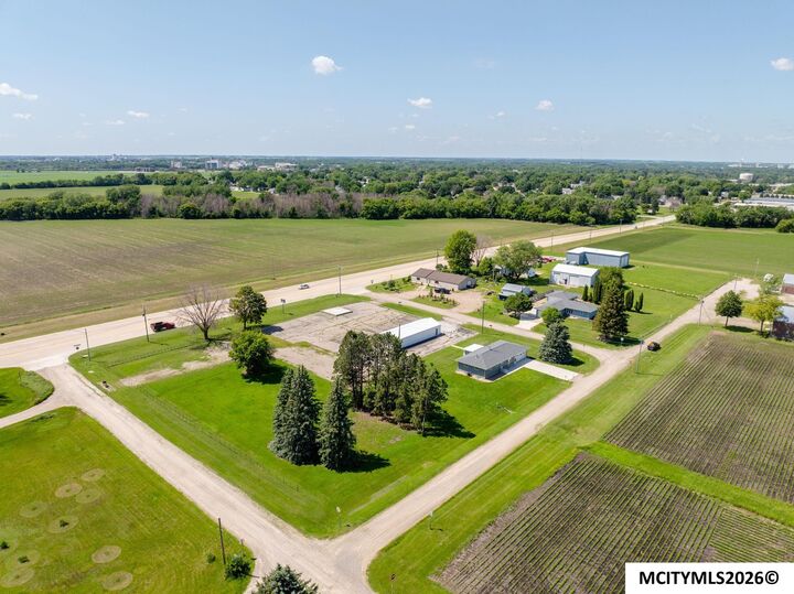 Property Photo: 20 34th SE IA 50401