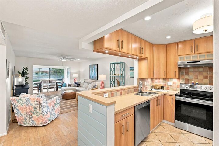 Property Photo:  3868 Catalina Drive  FL 34210 