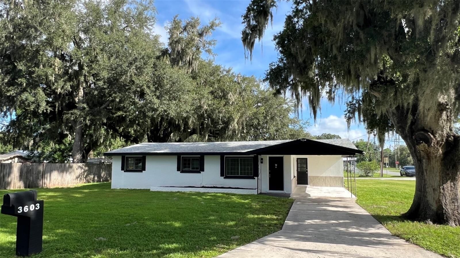 Property Photo:  3603 Publix Road  FL 33810 