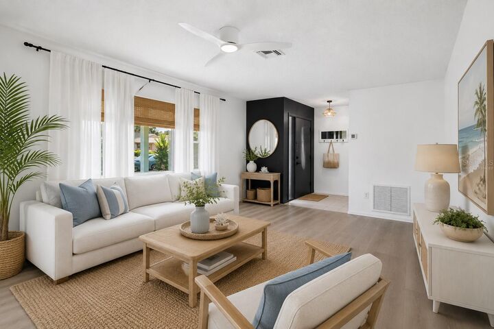 Property Photo: 4825 Huntleigh Drive FL 34233