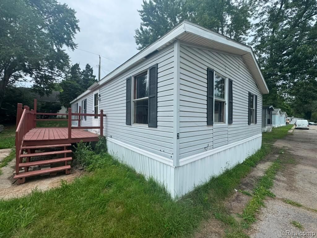 Property Photo: 2445 E Grand River Rd Lot #2 MI 48895 9577