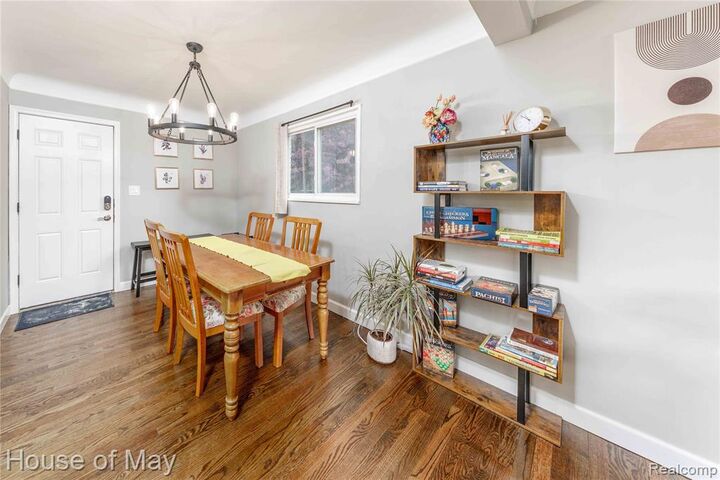 Property Photo: 2099 E Maple Road MI 48009 6512