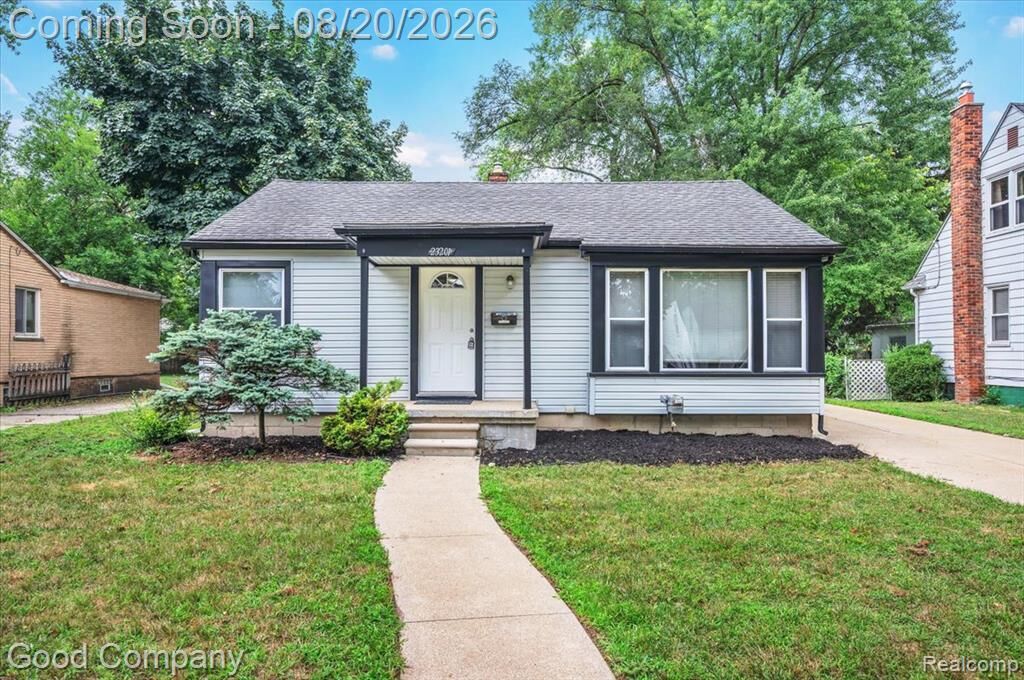 Property Photo:  23201 Manistee Street  MI 48237 2295 