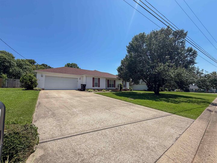Property Photo: 900 Sir James Ave TN 38024