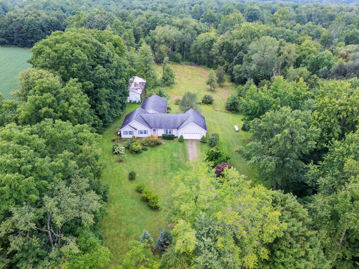 Property Photo: 1152 Burbank Road MI 49082