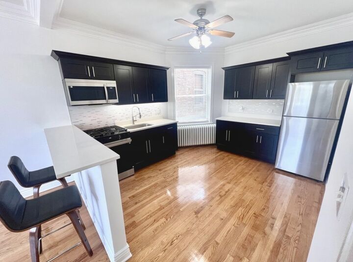 Property Photo: 6619 Cermak Road 2F IL 60402