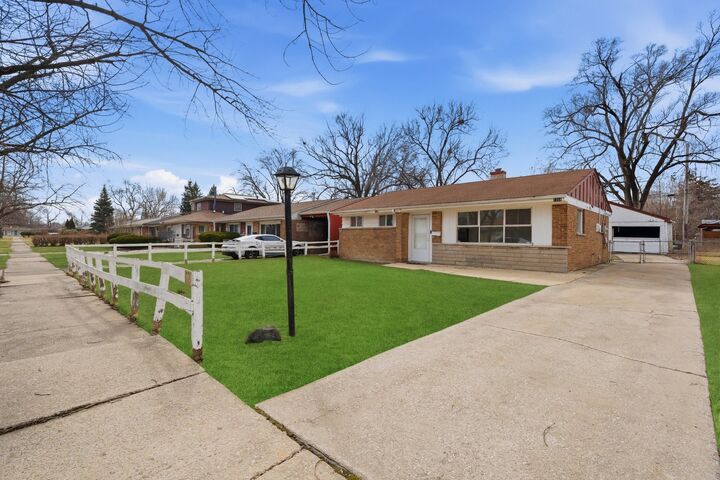 Property Photo:  1354 Gordon Avenue  IL 60409 