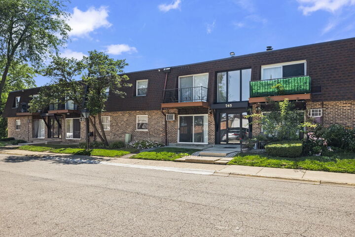 Property Photo:  765 Grove Drive 103  IL 60089 