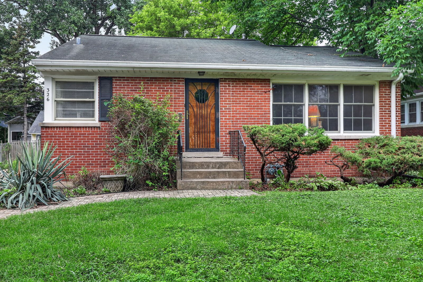 Property Photo:  326 N Kensington Avenue  IL 60526 