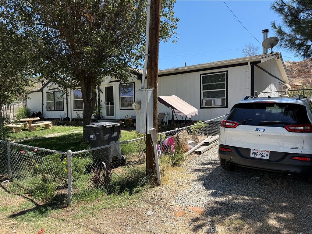 Property Photo:  30985 Allen  CA 92548 