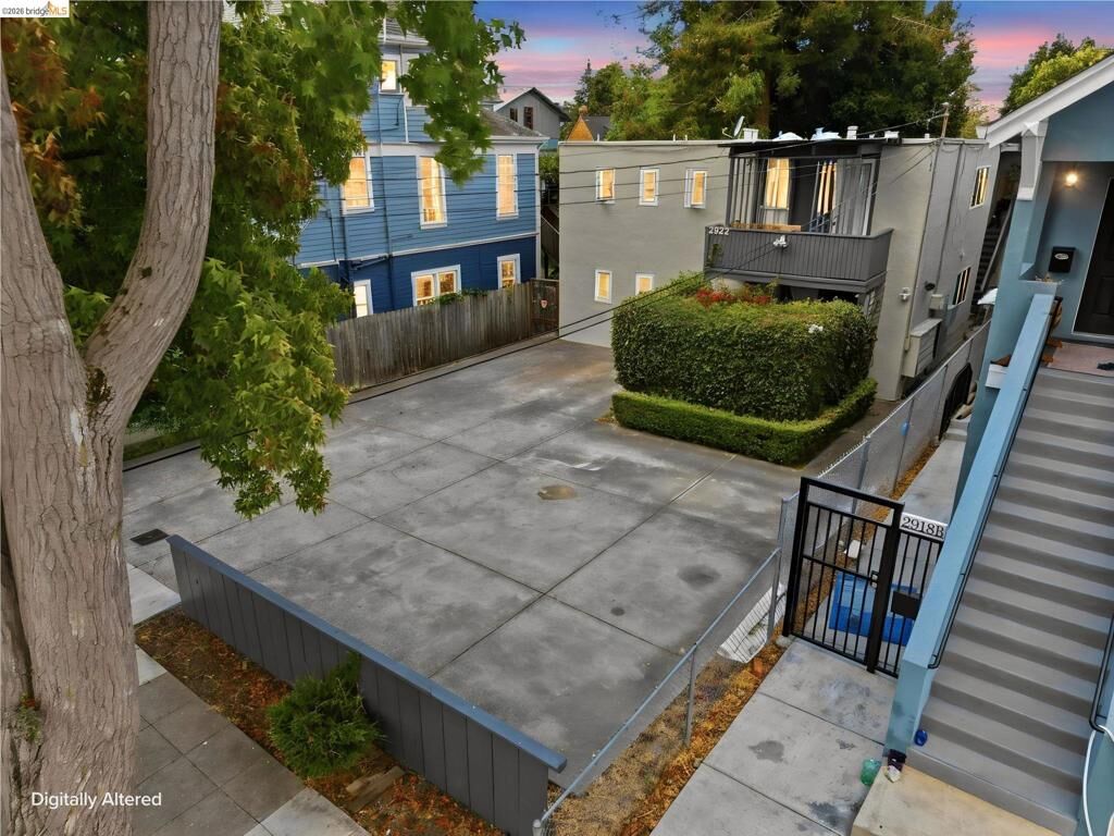 Property Photo:  2922 Otis St  CA 94703 