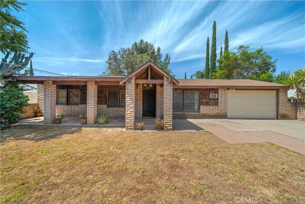 Property Photo:  12473 Ralston  CA 91342 