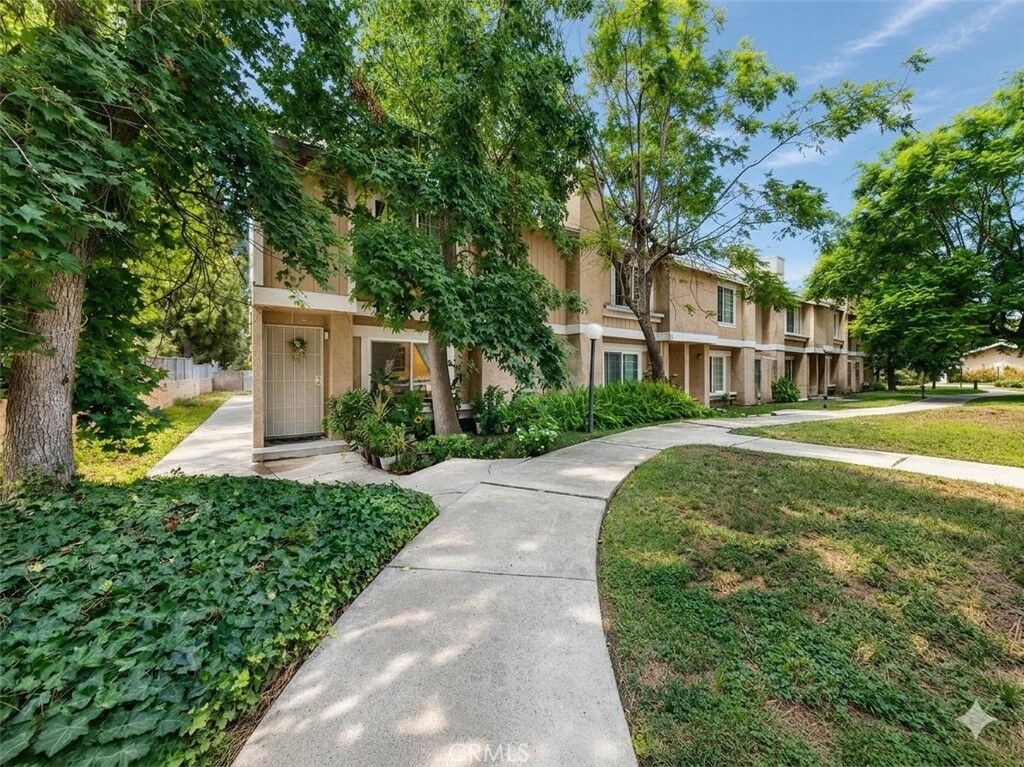Property Photo:  14344 Foothill 501  CA 91342 