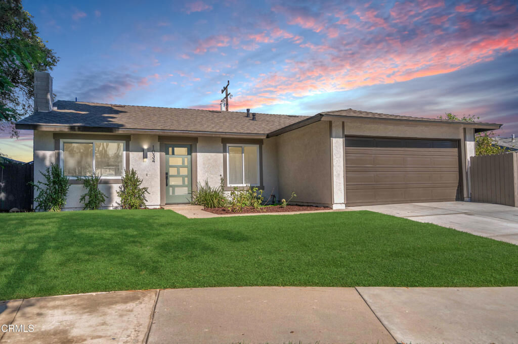 Property Photo:  1034 Bradford Avenue  CA 93010 