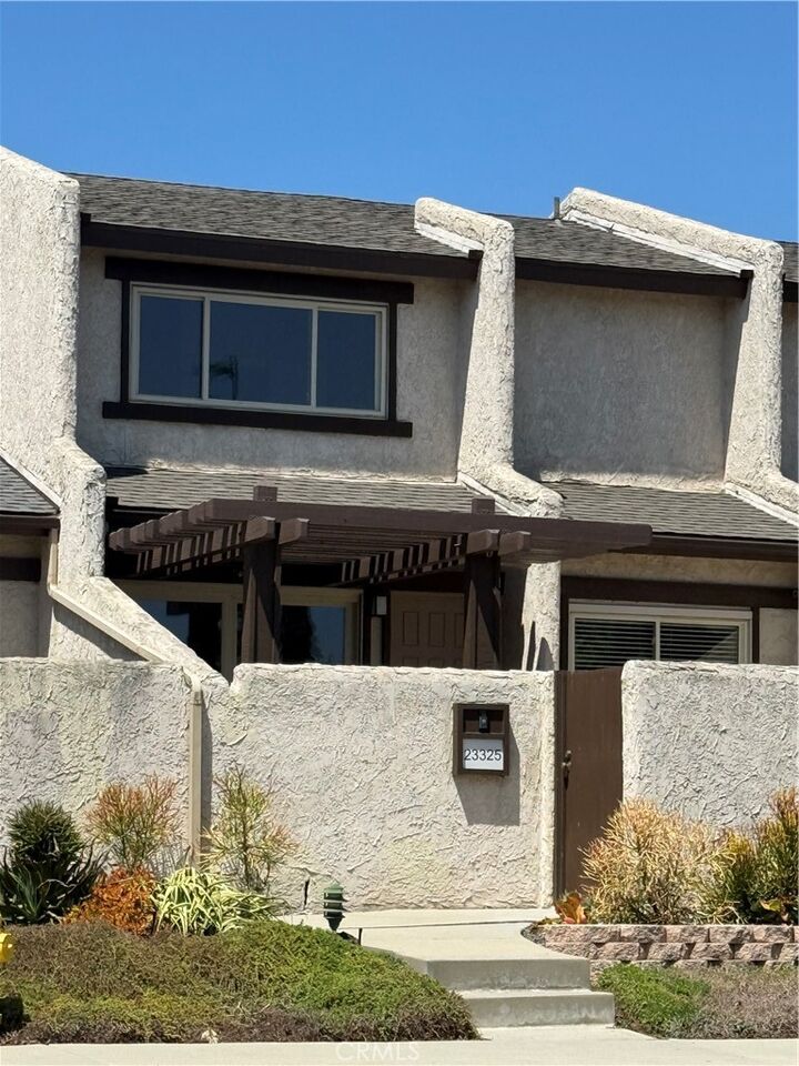 Property Photo: 23325 Sesame CA 90502