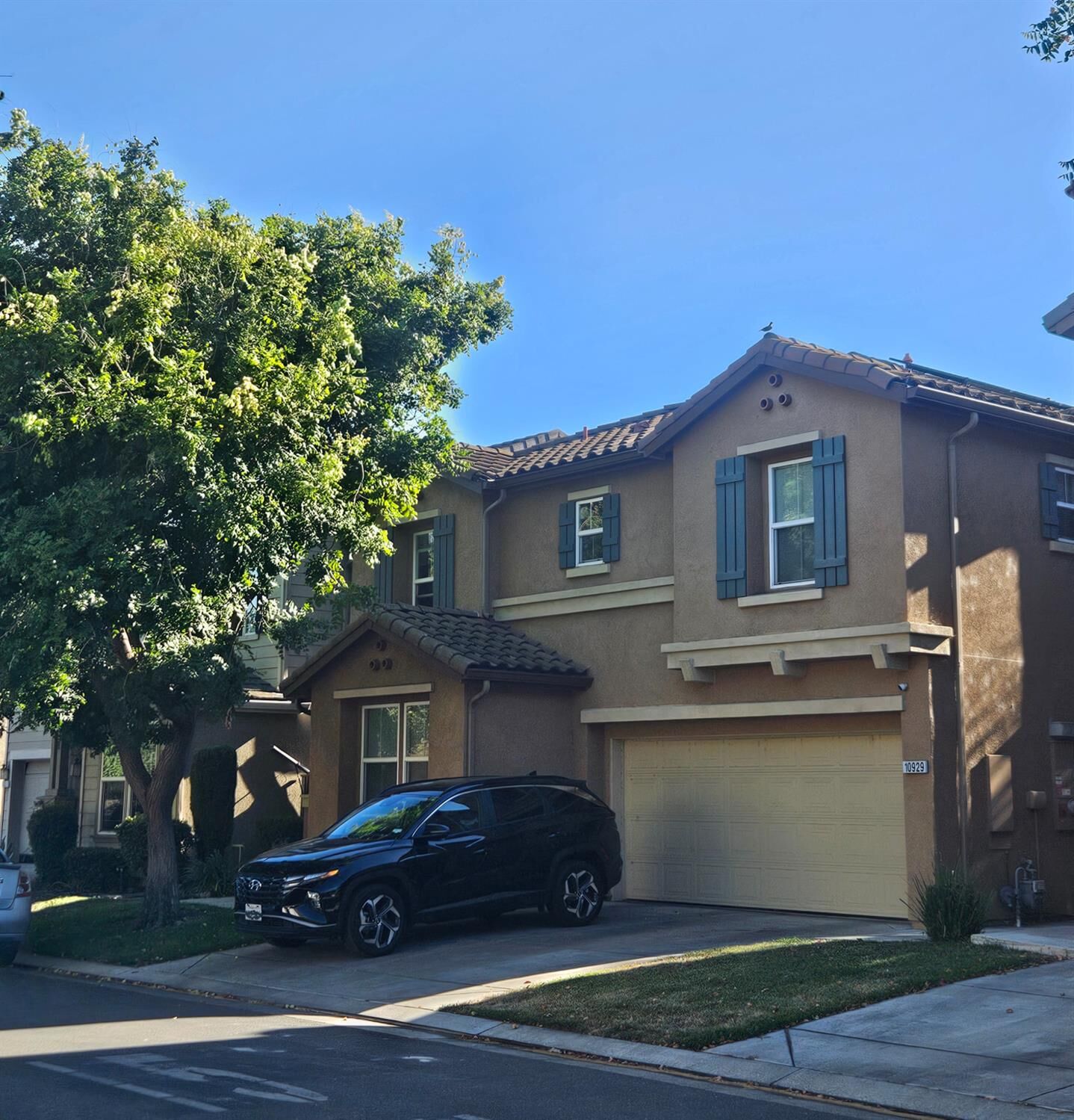 Property Photo: 10929 Peony Place Drive CA 95209