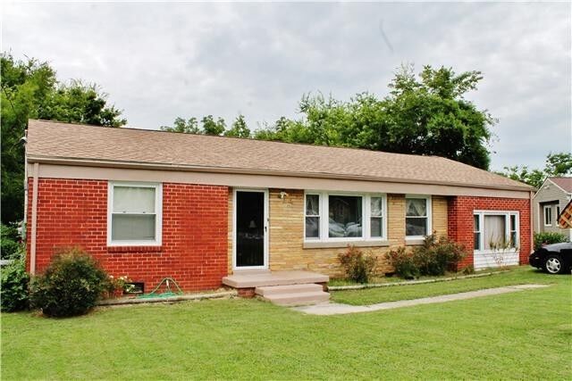 Property Photo: 405 E Sunset Dr TN 37087