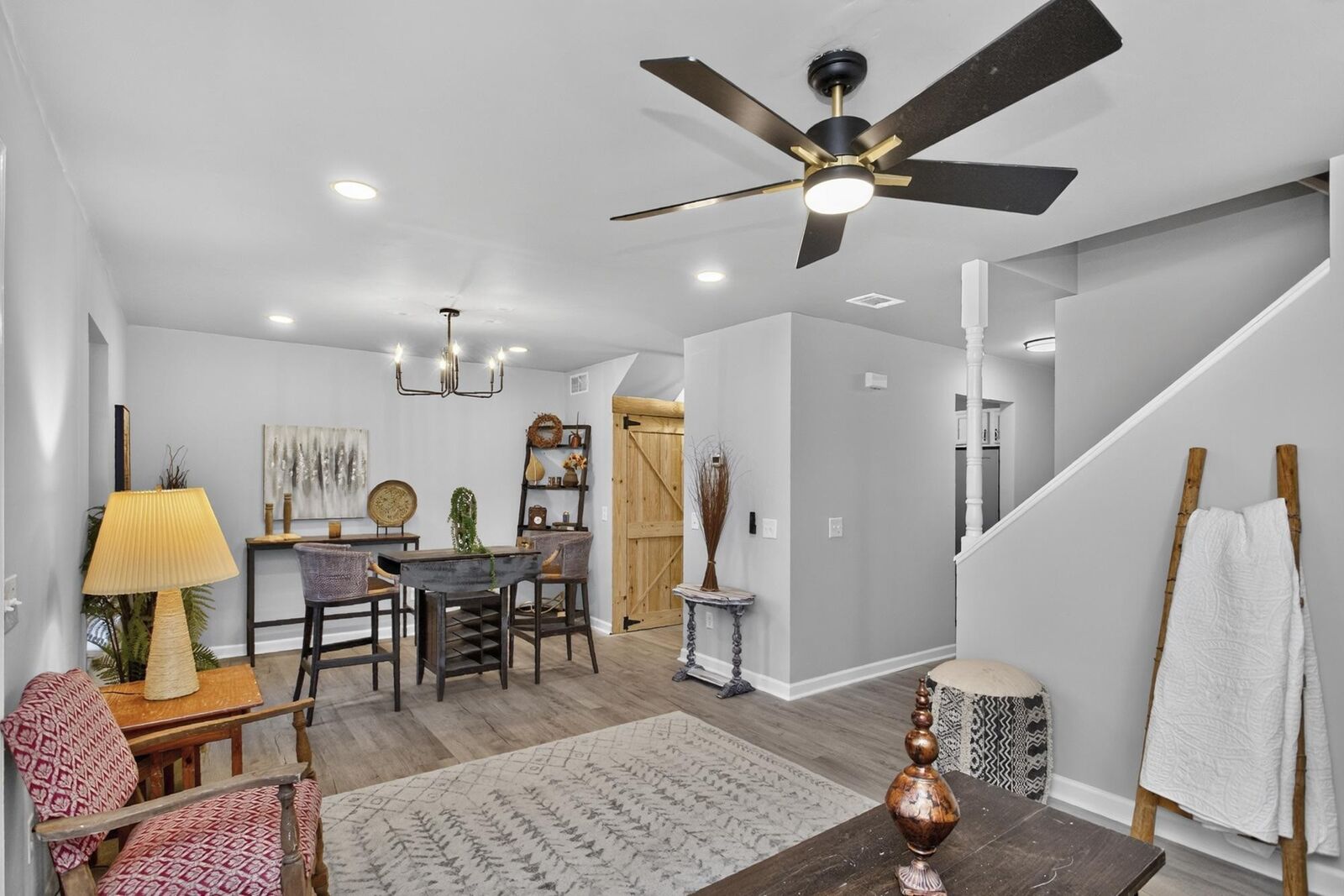 Property Photo: 208 Errol Ln TN 37209