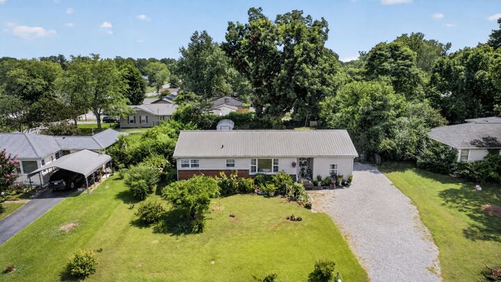 Property Photo: 903 Hickory St W TN 37388