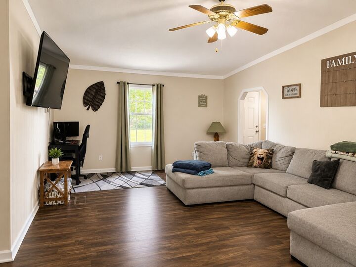 Property Photo: 3231 E Stinson Rd TN 37083