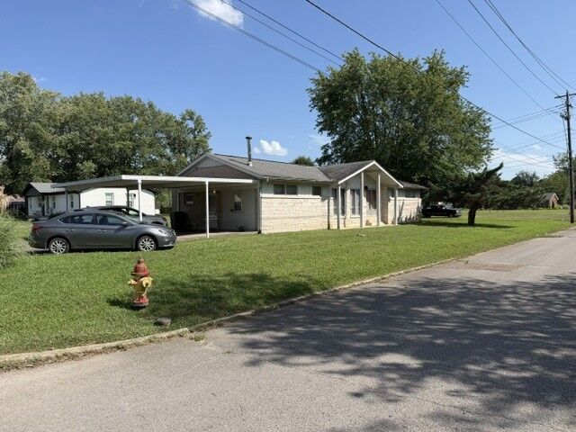 Property Photo: 808 Third Ave TN 38464