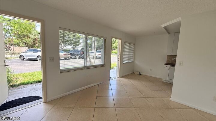 Property Photo: 3250 10th Street N B2 FL 34103