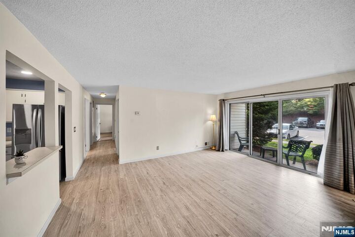 Property Photo:  178 Robertson Way 822  NJ 07035 