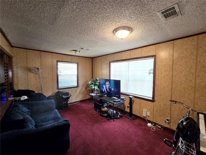 Property Photo:  121 W Newman Avenue  LA 70403 