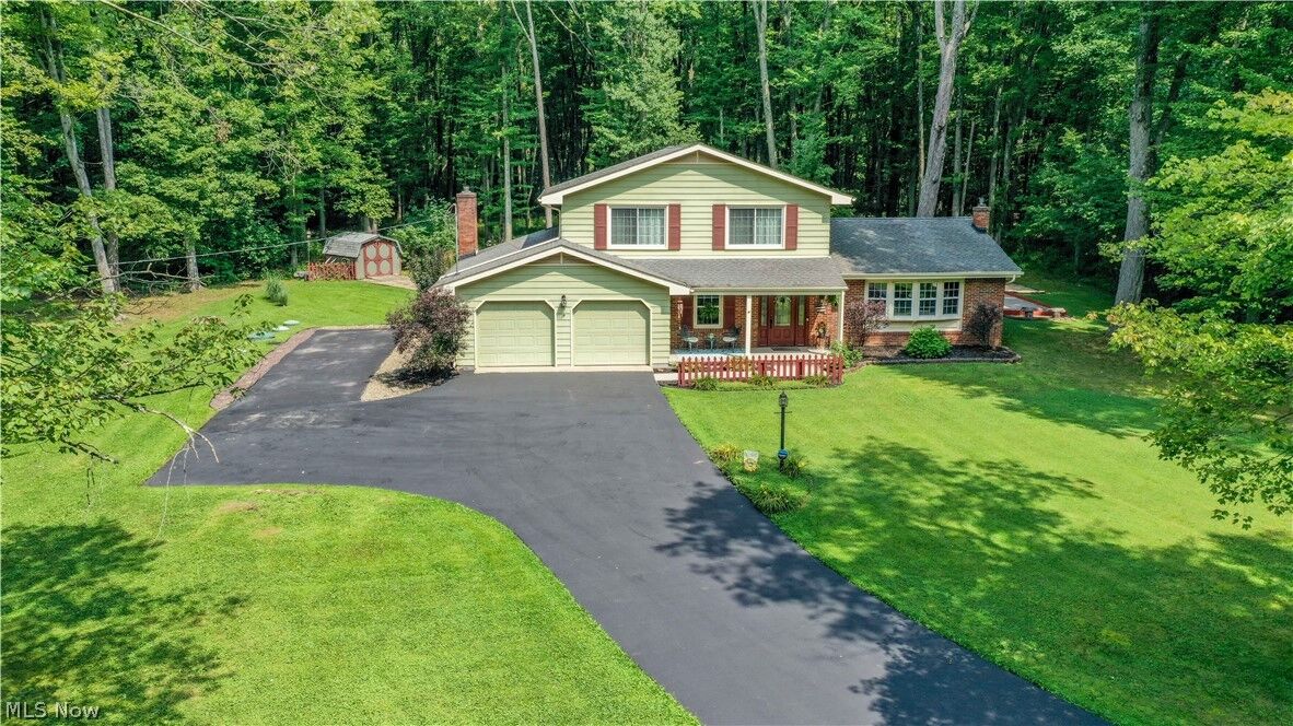 Property Photo: 1238 Willowood OH 44425