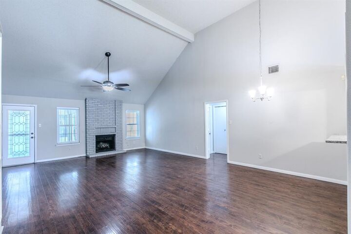 Photo de la propriété:  2759 Wentworth Drive  TX 75052 