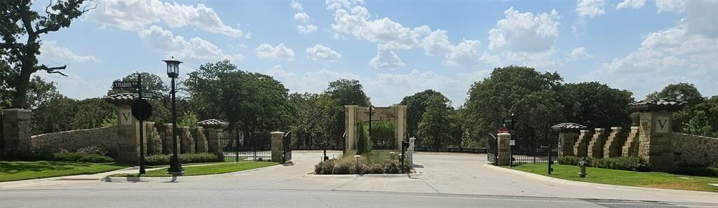 Property Photo:  1912 Serendipity Court  TX 76262 