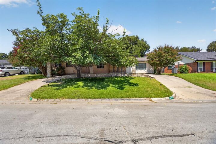 Property Photo: 4509 Starlight Drive TX 76117