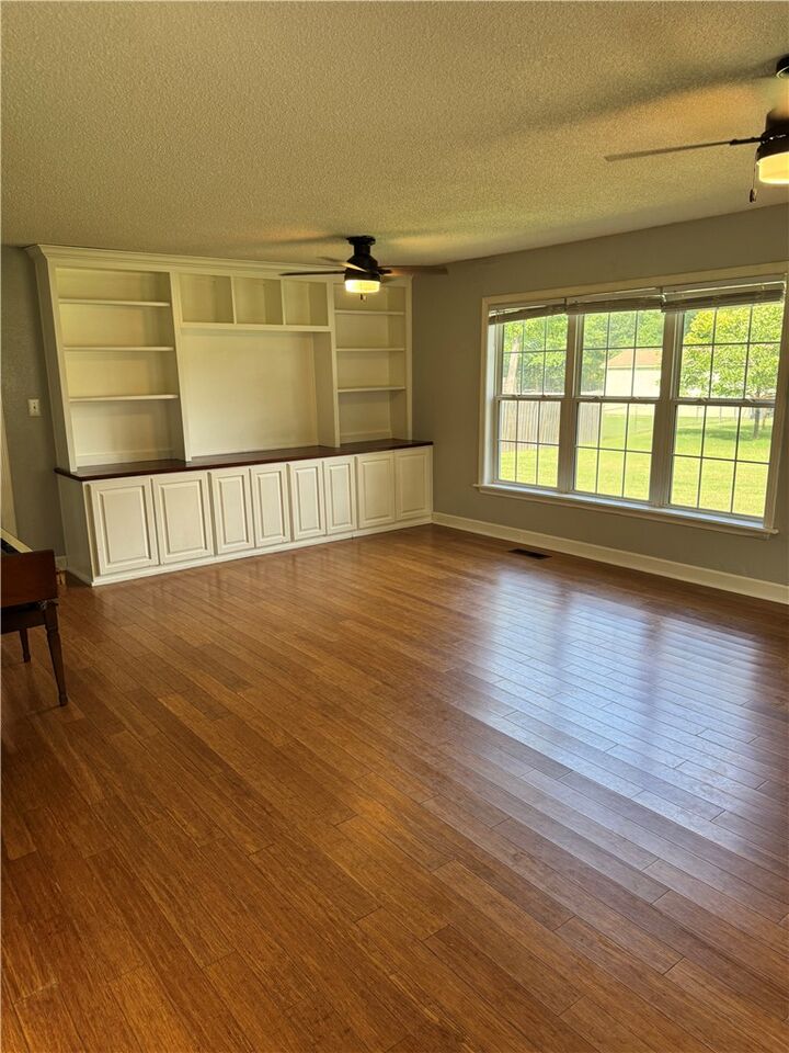 Property Photo:  511 E 7th Street  AR 72801 