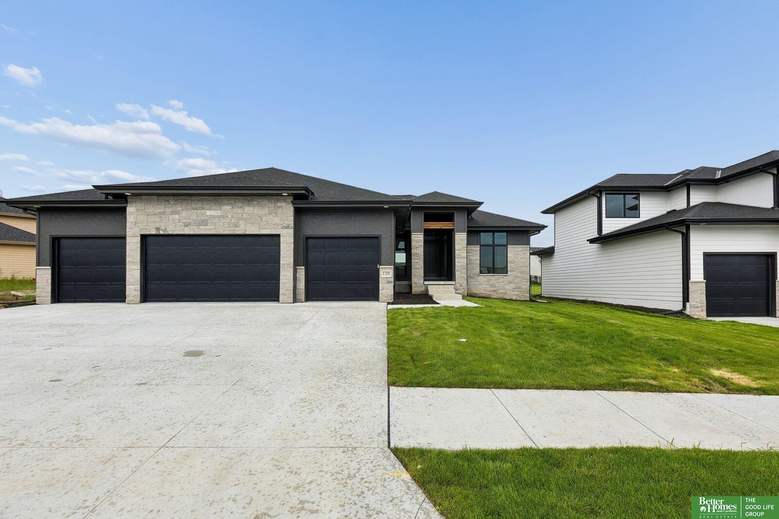 Property Photo:  5708 N 195th Street  NE 68022 