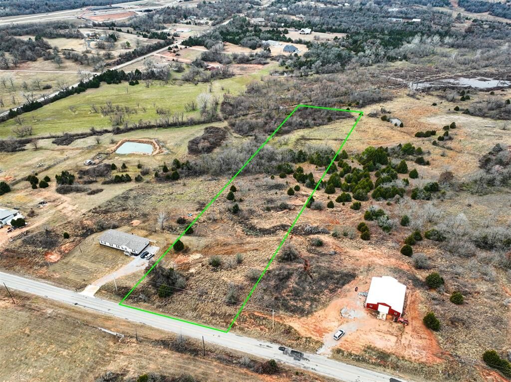 Property Photo: 5701 S Henney Road OK 73020