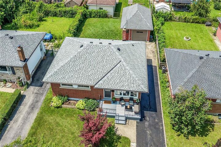 Property Photo: 13 Allanburg Road S ON L2T 2R8