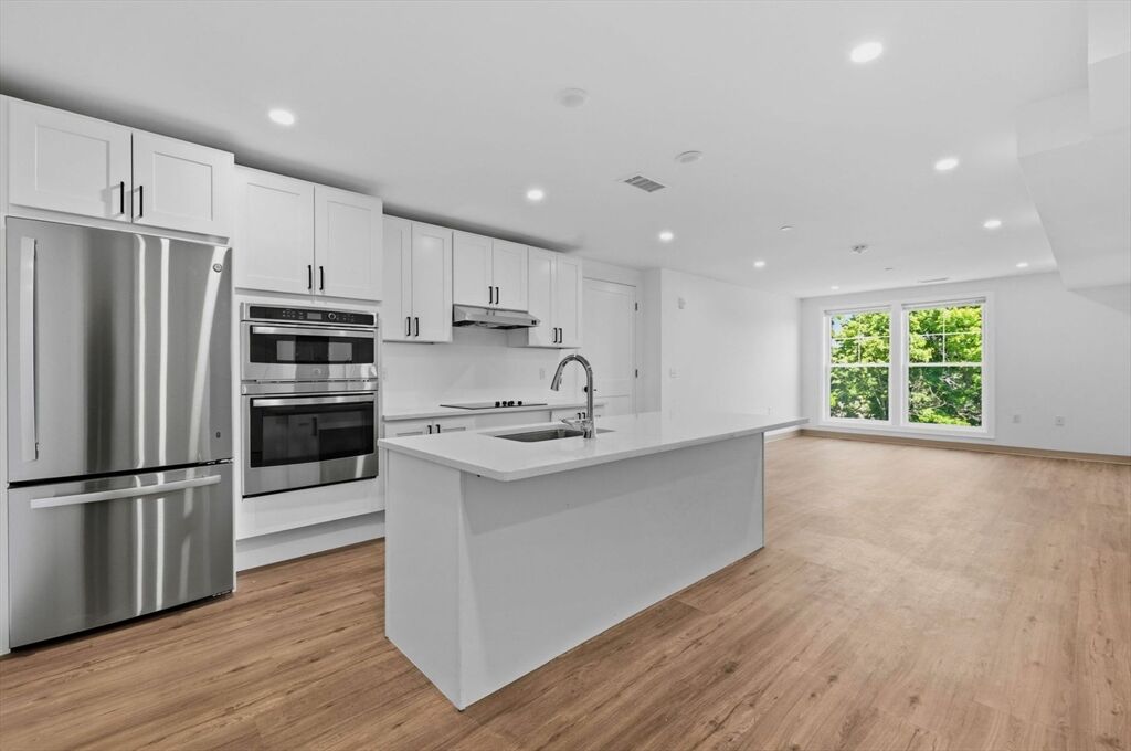Property Photo:  26 Union St 305  MA 01760 