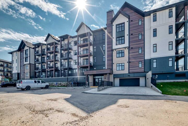 Property Photo: 430 Sage Hill Road NW 2311 AB T3R 2J9