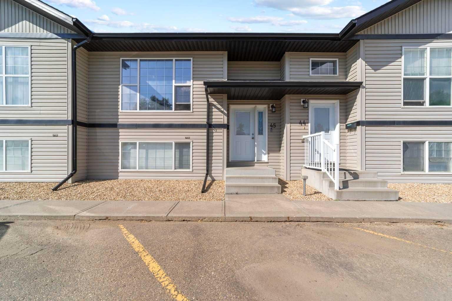 Property Photo:  4702 53 Avenue 45  AB T4V 0Y2 