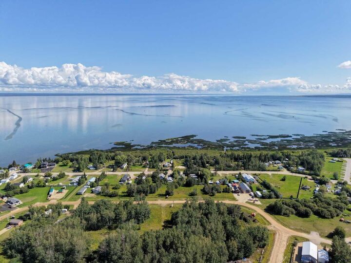 Property Photo: 13 Monteith Drive AB T0G 1J0