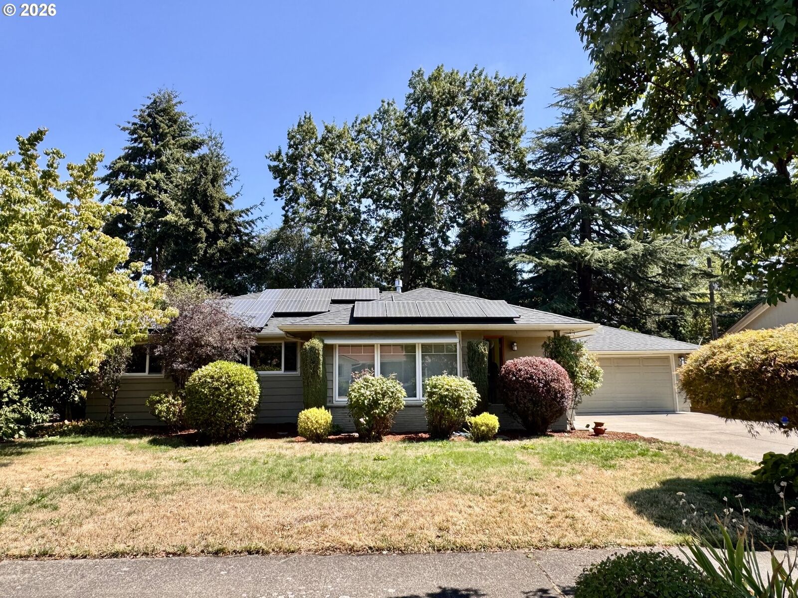 Property Photo: 960 NE 108th Ave OR 97220
